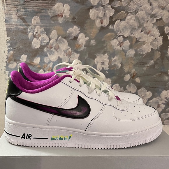 Nike Air Force 1 (LVB) - Picture 1 of 3
